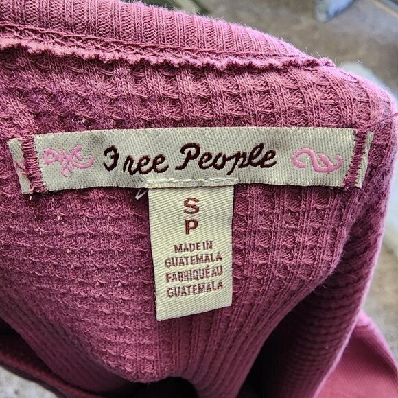 Free People 💯 Cotton Santa Clara Oversized Thermal Top in Mulberry - Picture 4 of 7